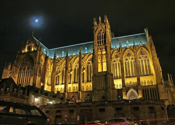 Appart Hotel Marcopolo Metz Centre - Vue Cathedrale - 2 Chambres - 78M2 - Situation Exceptionnelle - Classement Officiel 4 Etoiles Metz