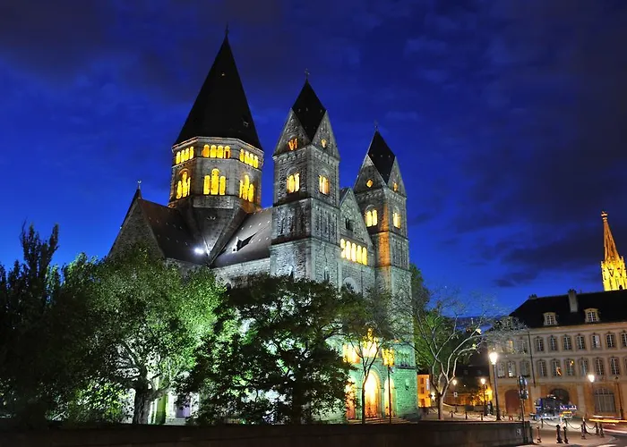 Appart Hotel Marcopolo Metz Centre - Vue Cathedrale - 2 Chambres - 78M2 - Situation Exceptionnelle - Classement Officiel 4 Etoiles 梅斯